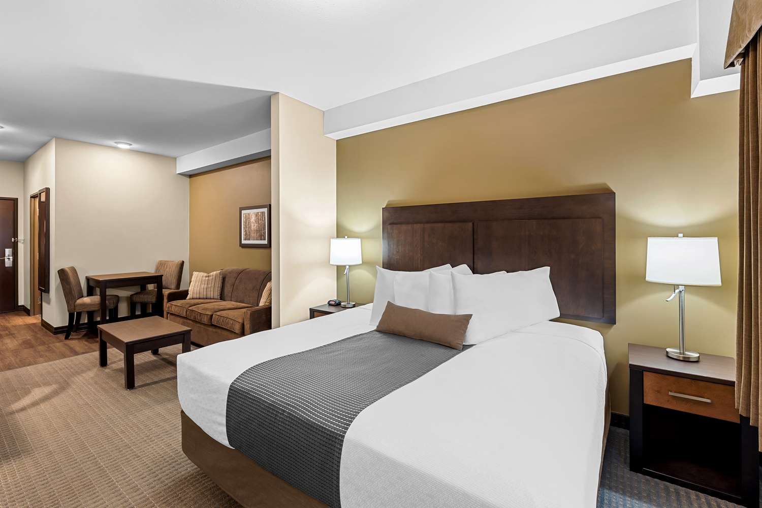 Suite, King Bed, Queen Bed, Sofa, Kitchen
