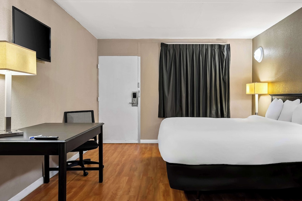 Americas Best Value Inn Danville, IL 20/50