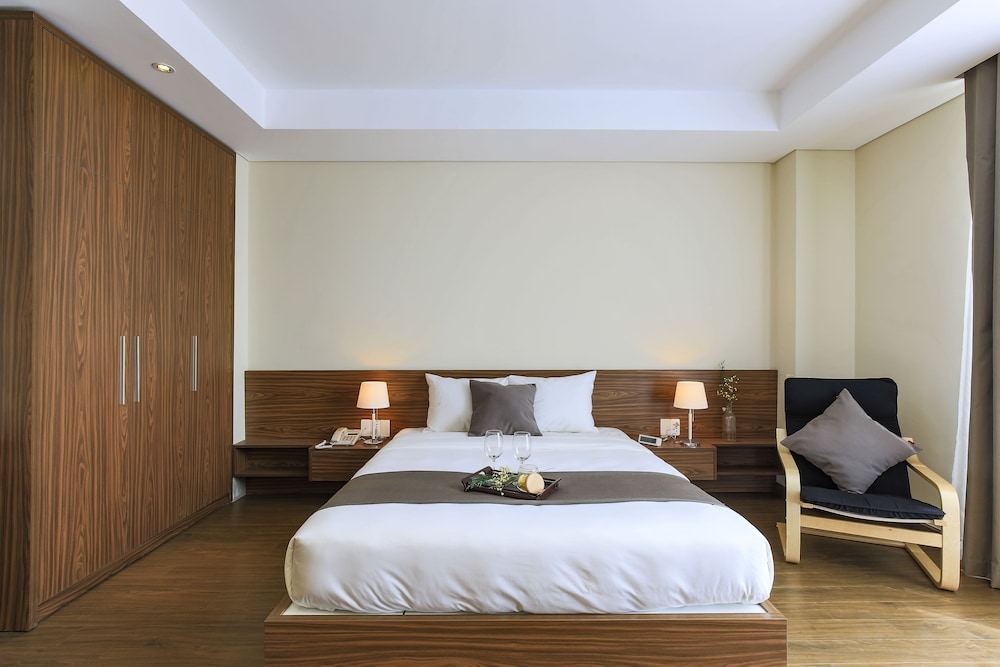 Aurora Serviced Apartments - Adults Only 12/39