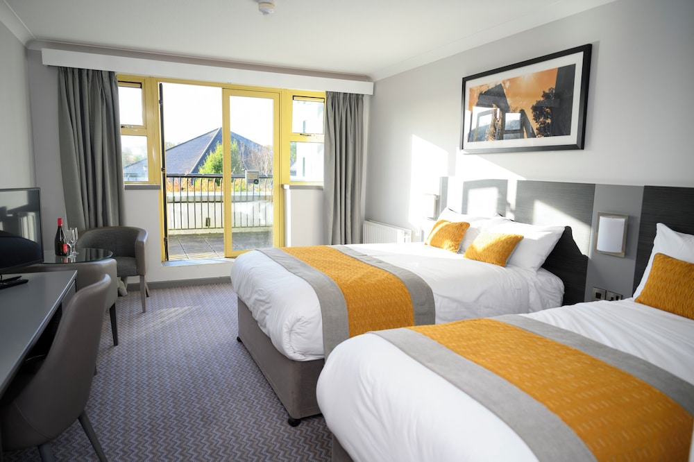 Room, 2 Double and Twin Beds