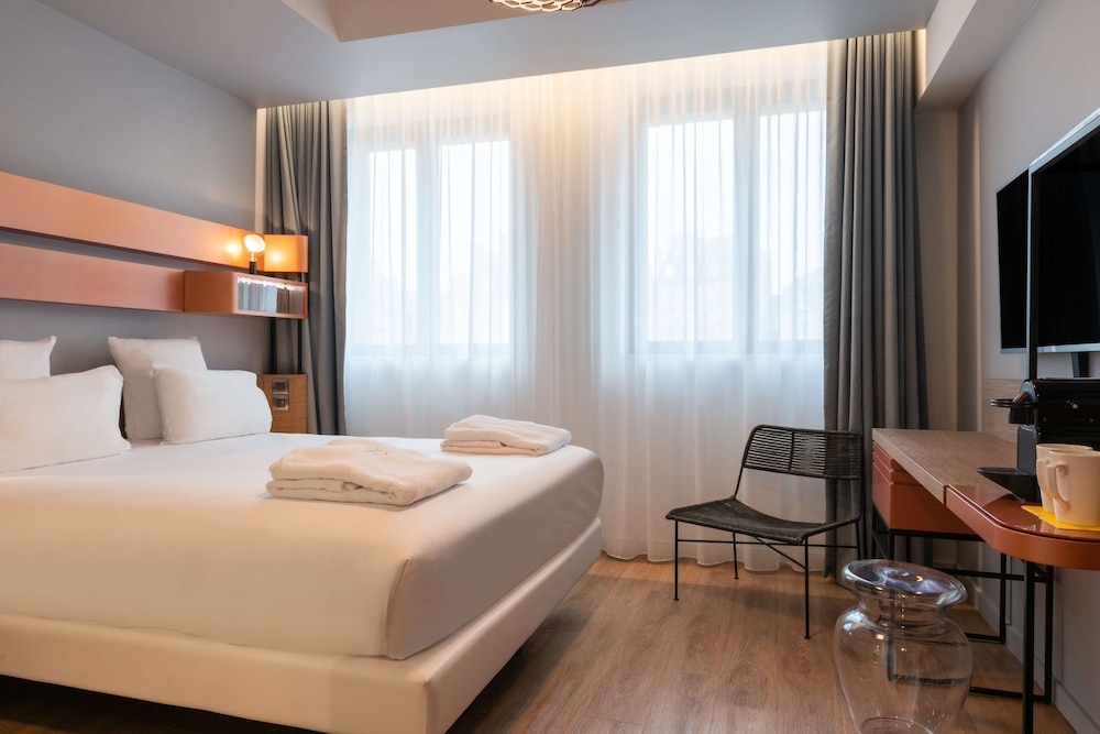Golden Tulip Saint Malo 32/74