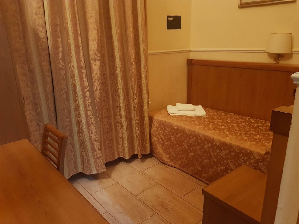 Aristotele Hotel 32/50