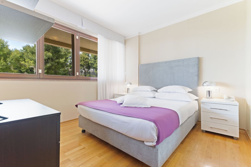 1 BEDROOM, CLASSIC, APARTMENT, BALCONY