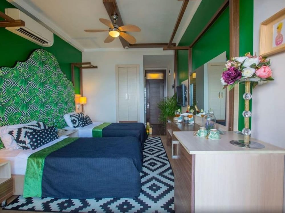 Anjeliq House Hotel 32/60
