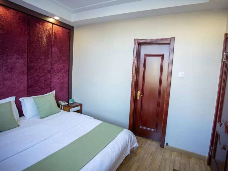 GreenTree Alliance Hulunbeier Zhalantun Railway Station Hotel 9/42