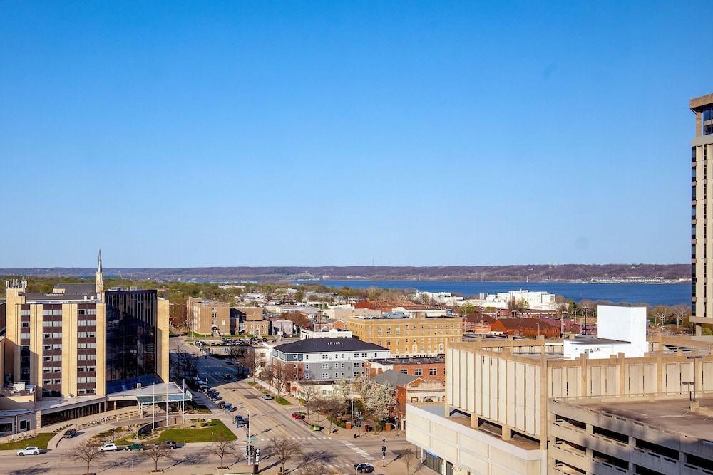 PEORIA MARRIOTT PERE MARQUETTE 1/50