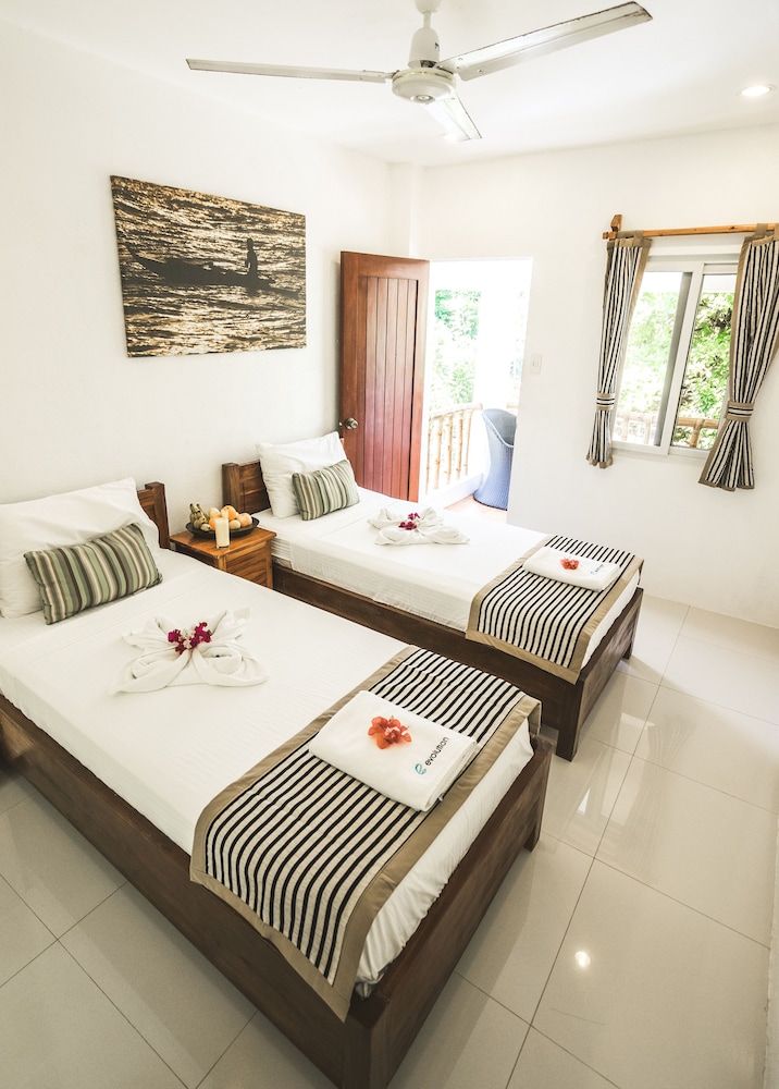 Evolution Dive And Beach Resort 24/46