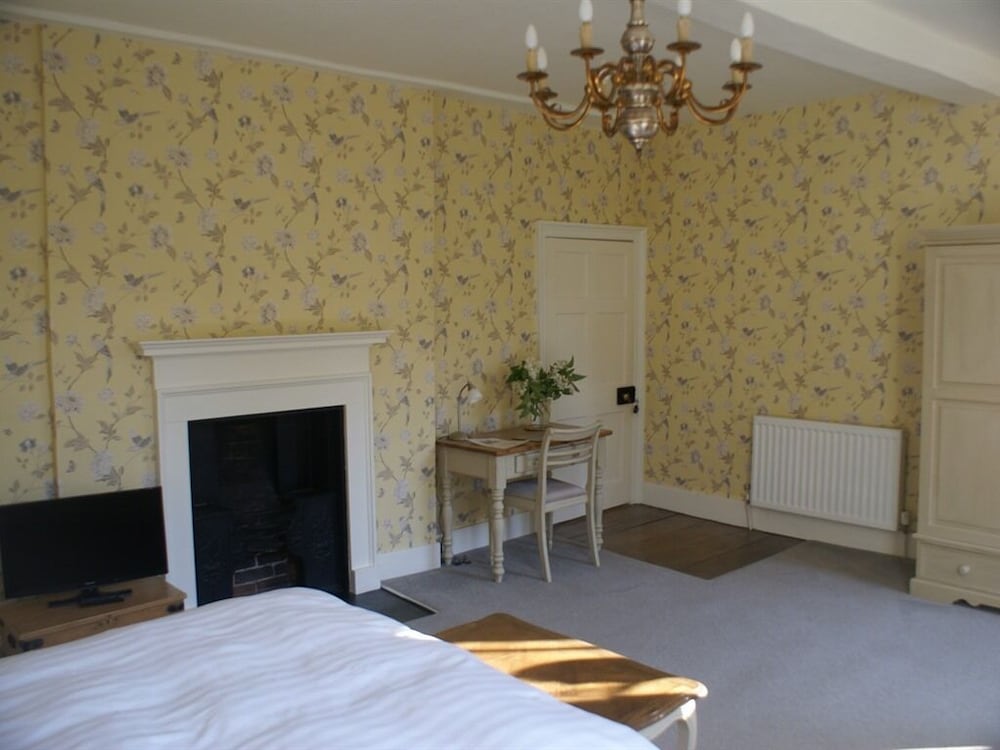 Trelough House B&B 13/20