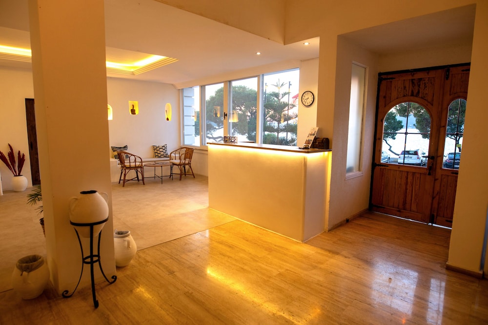 Camlik 87 Hotel Ayvalik 46/63