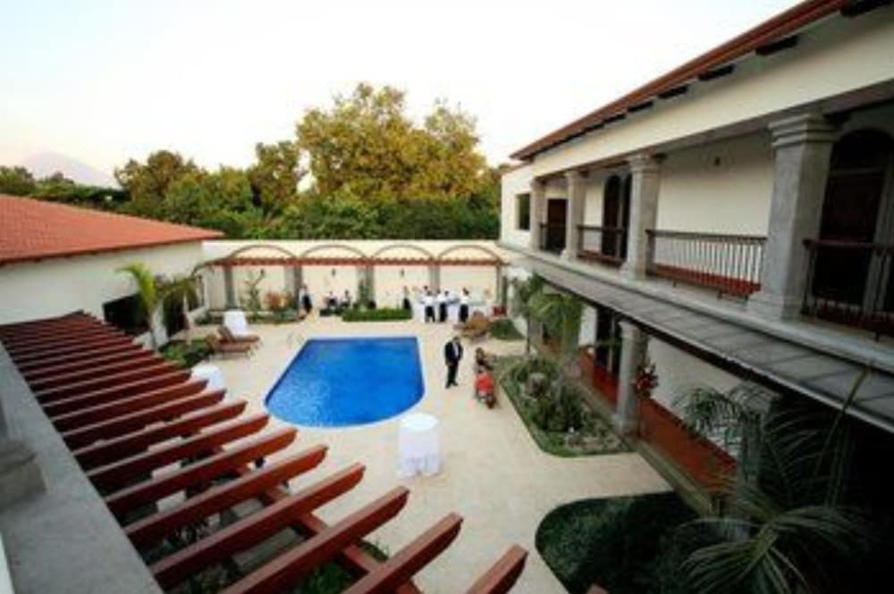Hotel Los Portales 46/50
