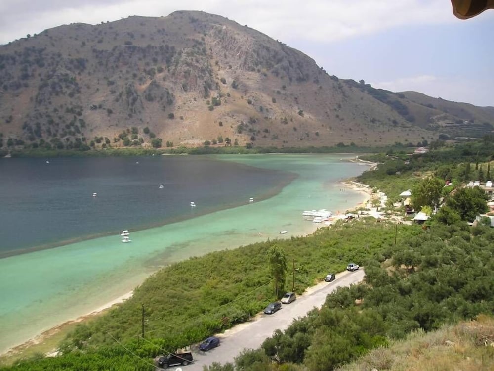 Niriides Hotel 44/47