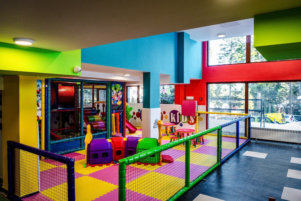 Club Hotel Yanakiev 45/55