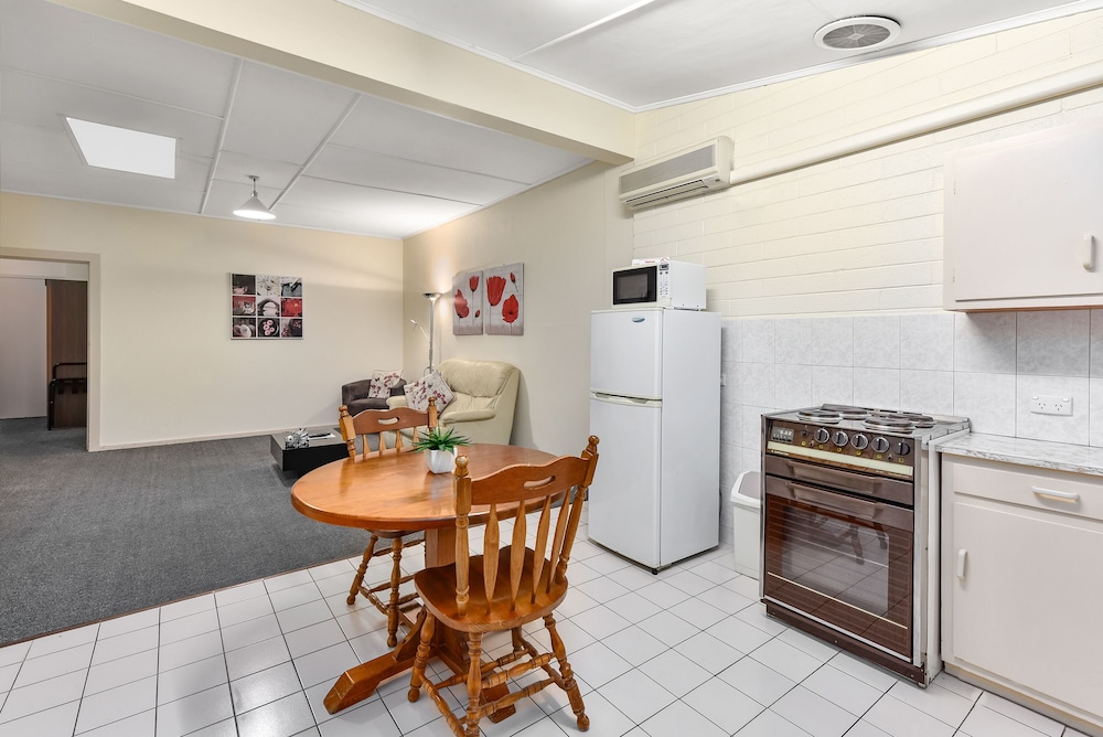 Robe Central Motel 39/43