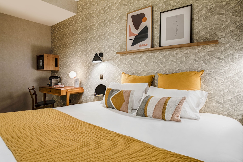 COMFORT, DOUBLE BED