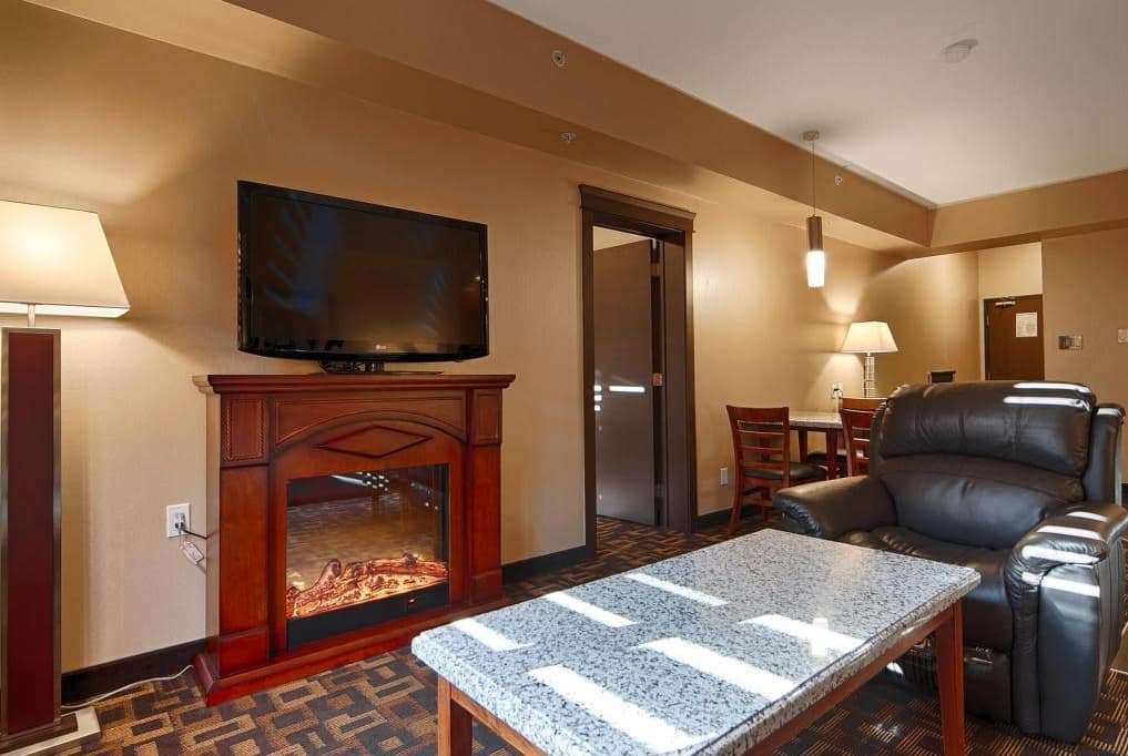 Days Inn By Wyndham Redwater 18/25