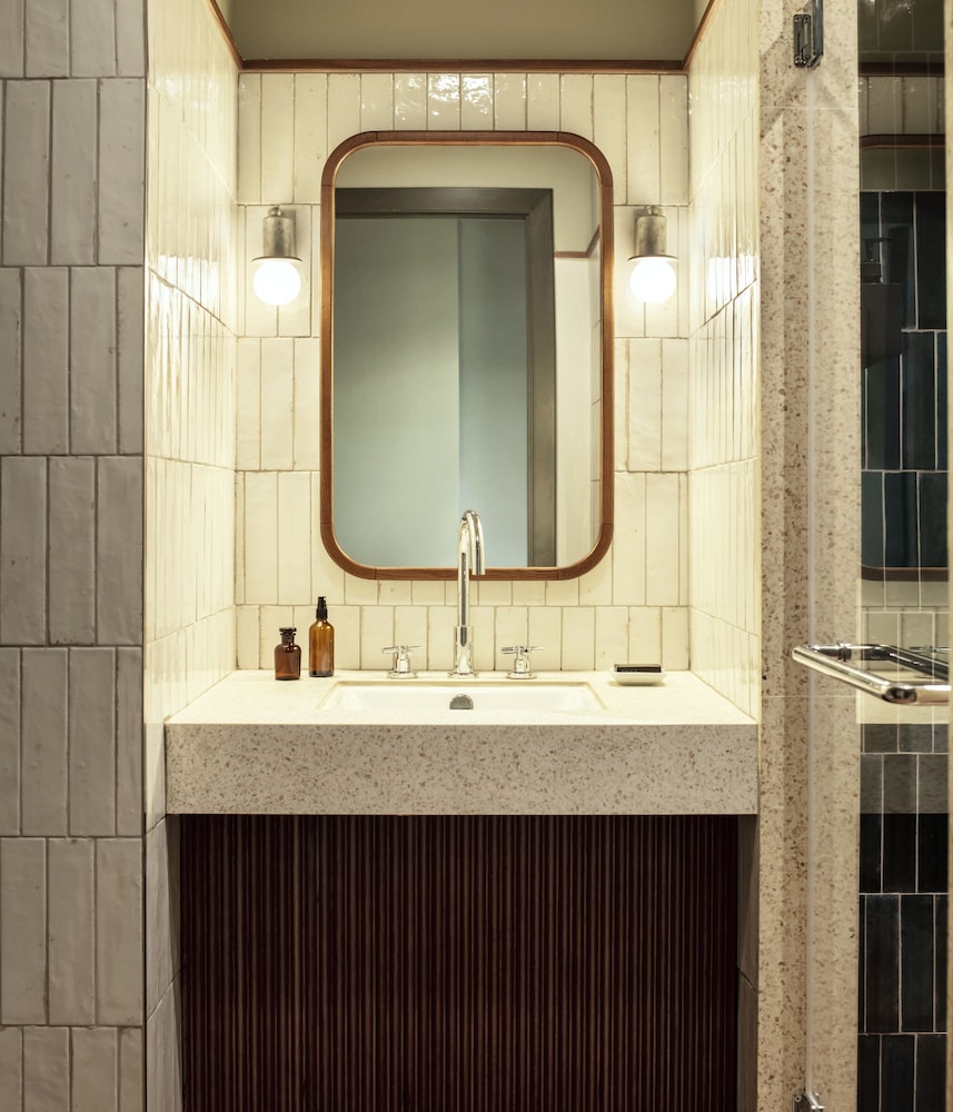 The Hoxton Poblenou 48/50