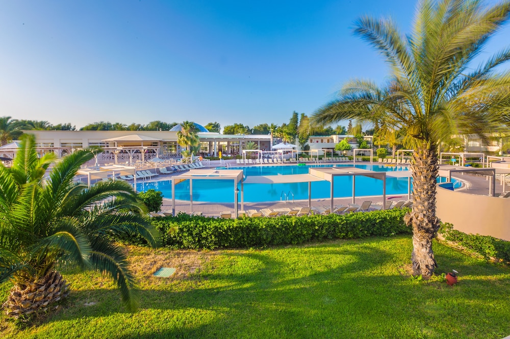 Kipriotis Maris Suites 6/64