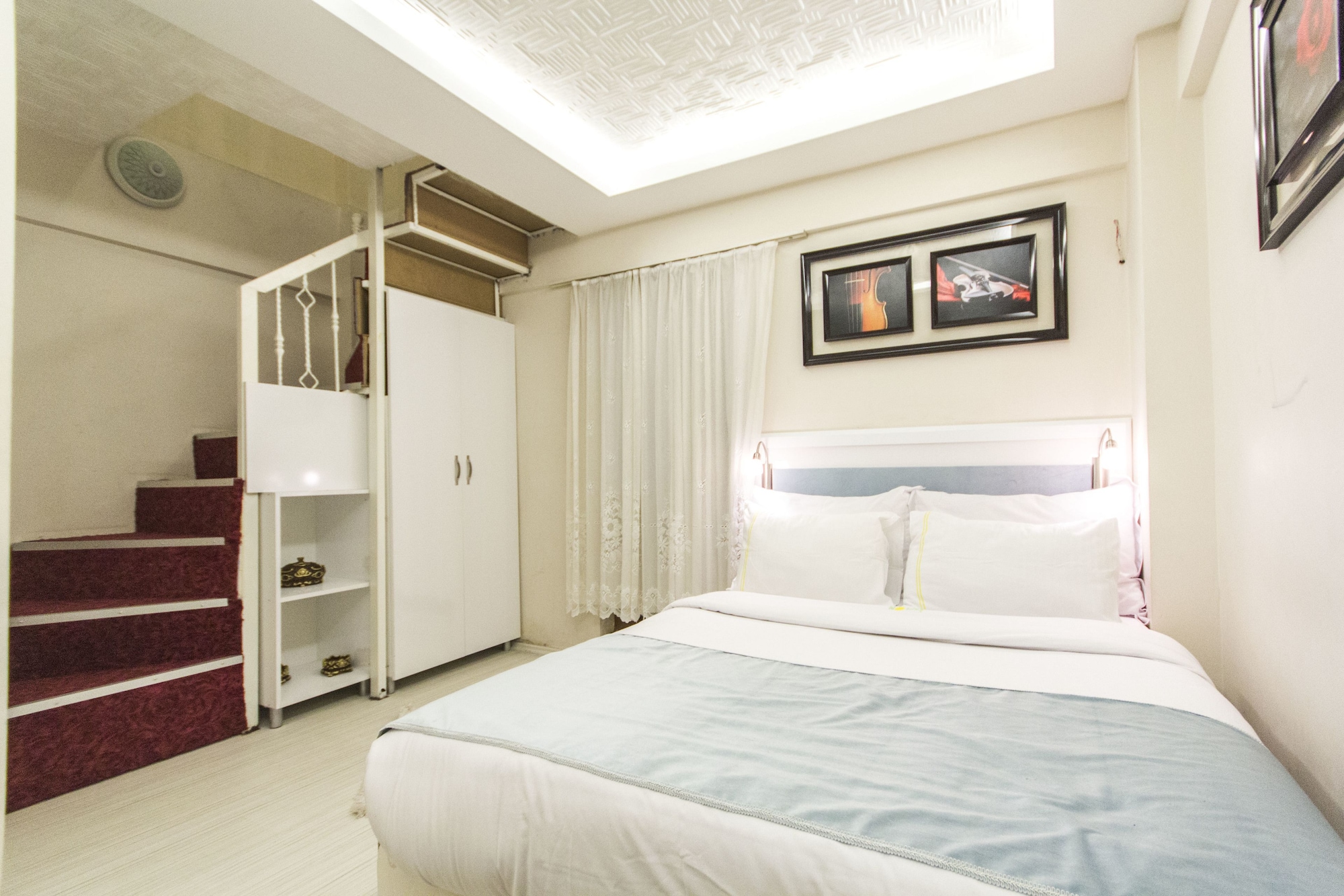 Connecting, Comfort, Suite