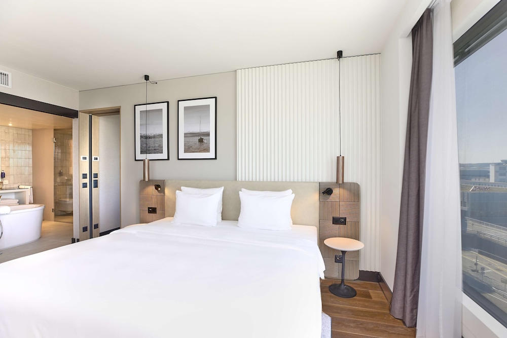 Radisson Blu Hotel Zurich Airport 16/72