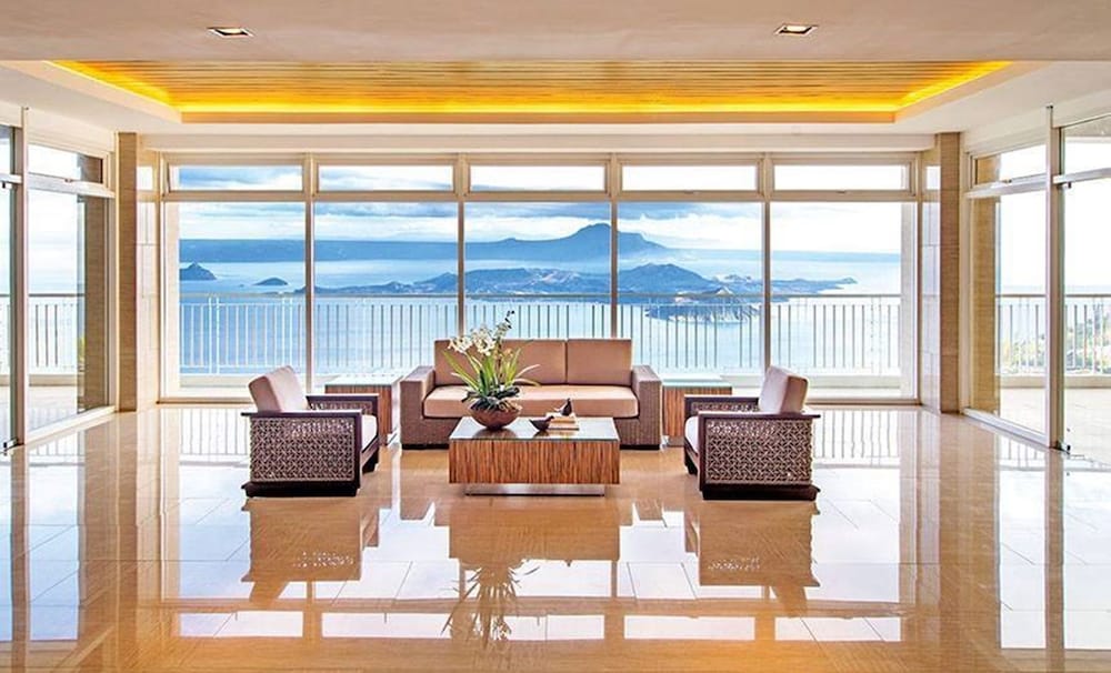Tagaytay Condotel 20/36