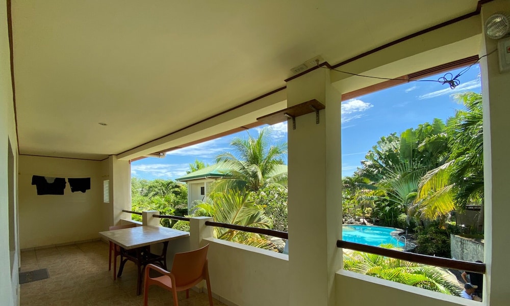 Alona Swiss Resort 35/60