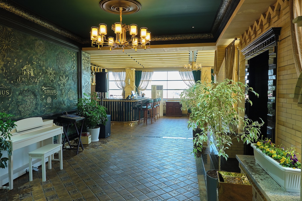 East Star Hotel 6/50