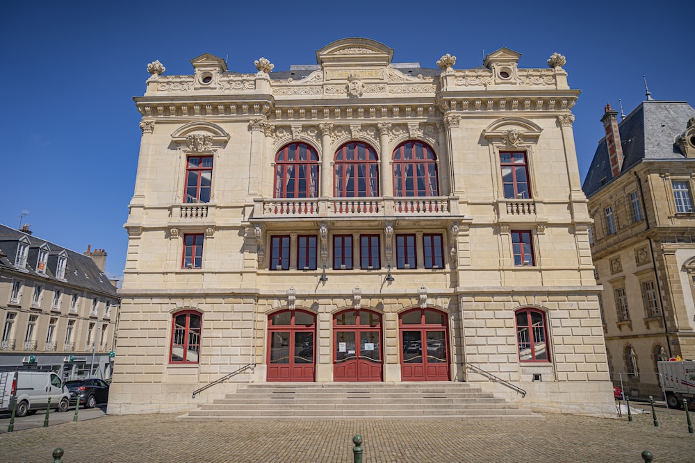Hotel de la Gare Autun in AUTUN