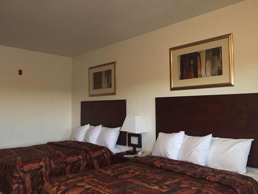 America Inn Suites 13/45