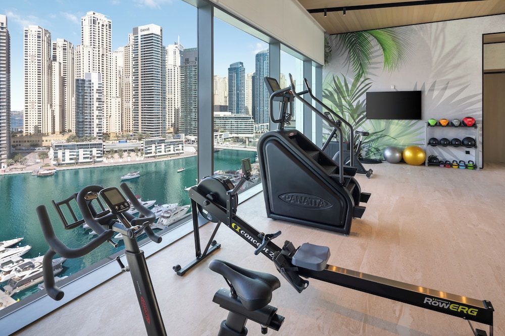 Vida Dubai Marina Yacht Club 47/68