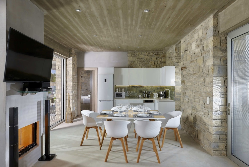 Kouros & Kori Villas 25/49