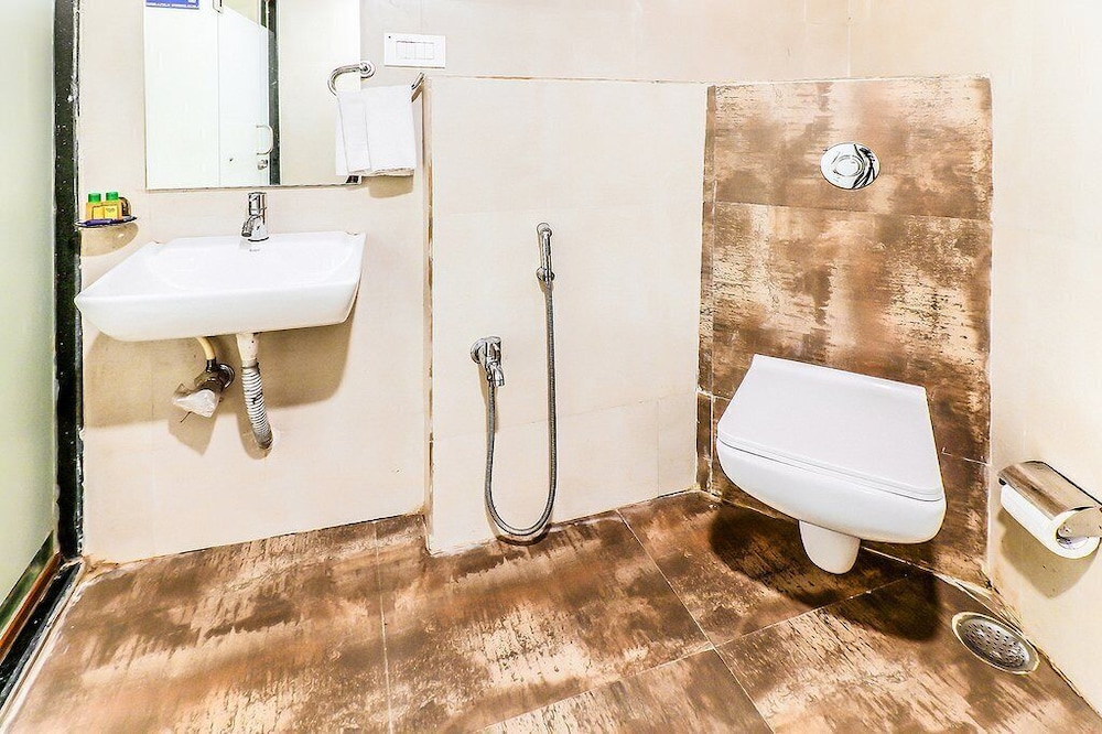 Fabhotel Garden Creek Residency Andheri 22/22
