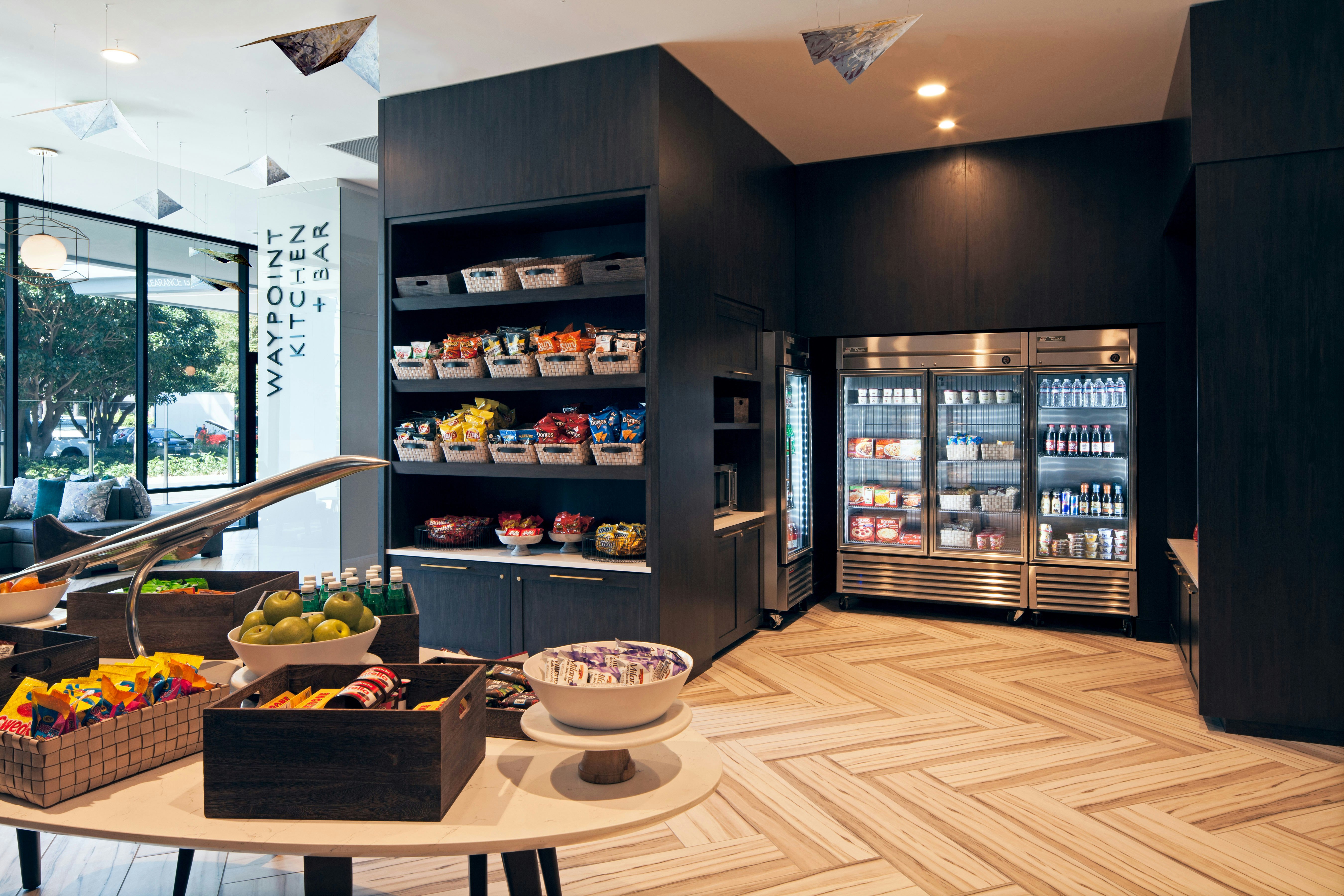 H Hotel Los Angeles, Curio Collection by Hilton 23/59