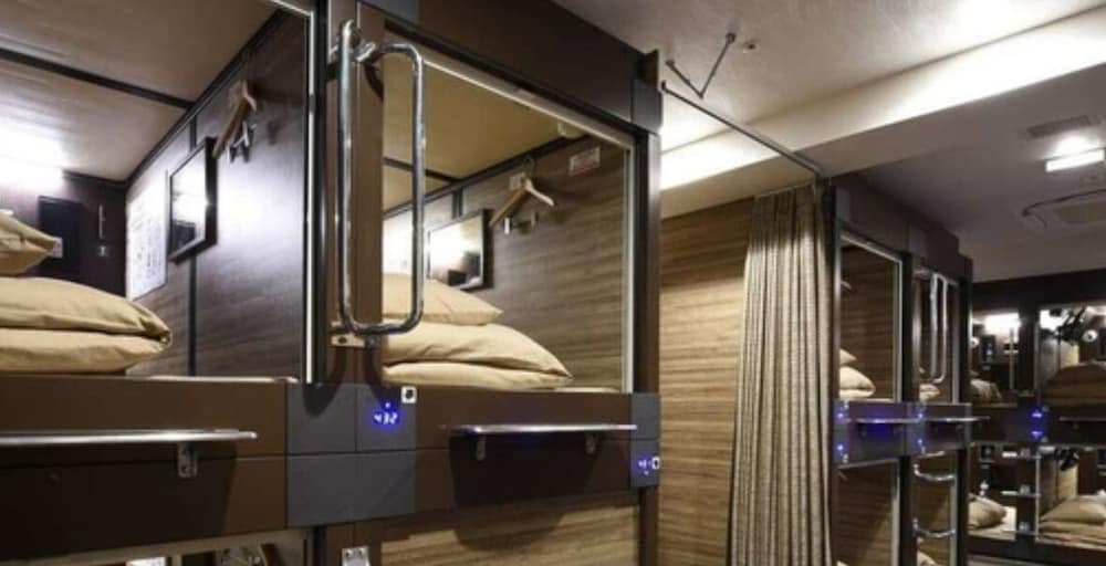 Capsule Hotel Anshin Oyado Shinbashi 37/50