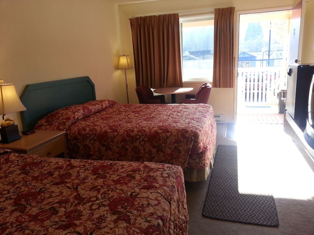 Shelton Inn 8/51