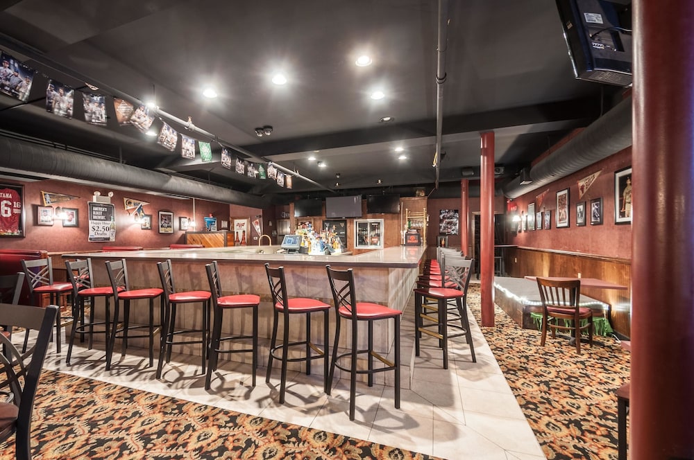 Rodeway Inn and Suites Charles Town WV 38/45