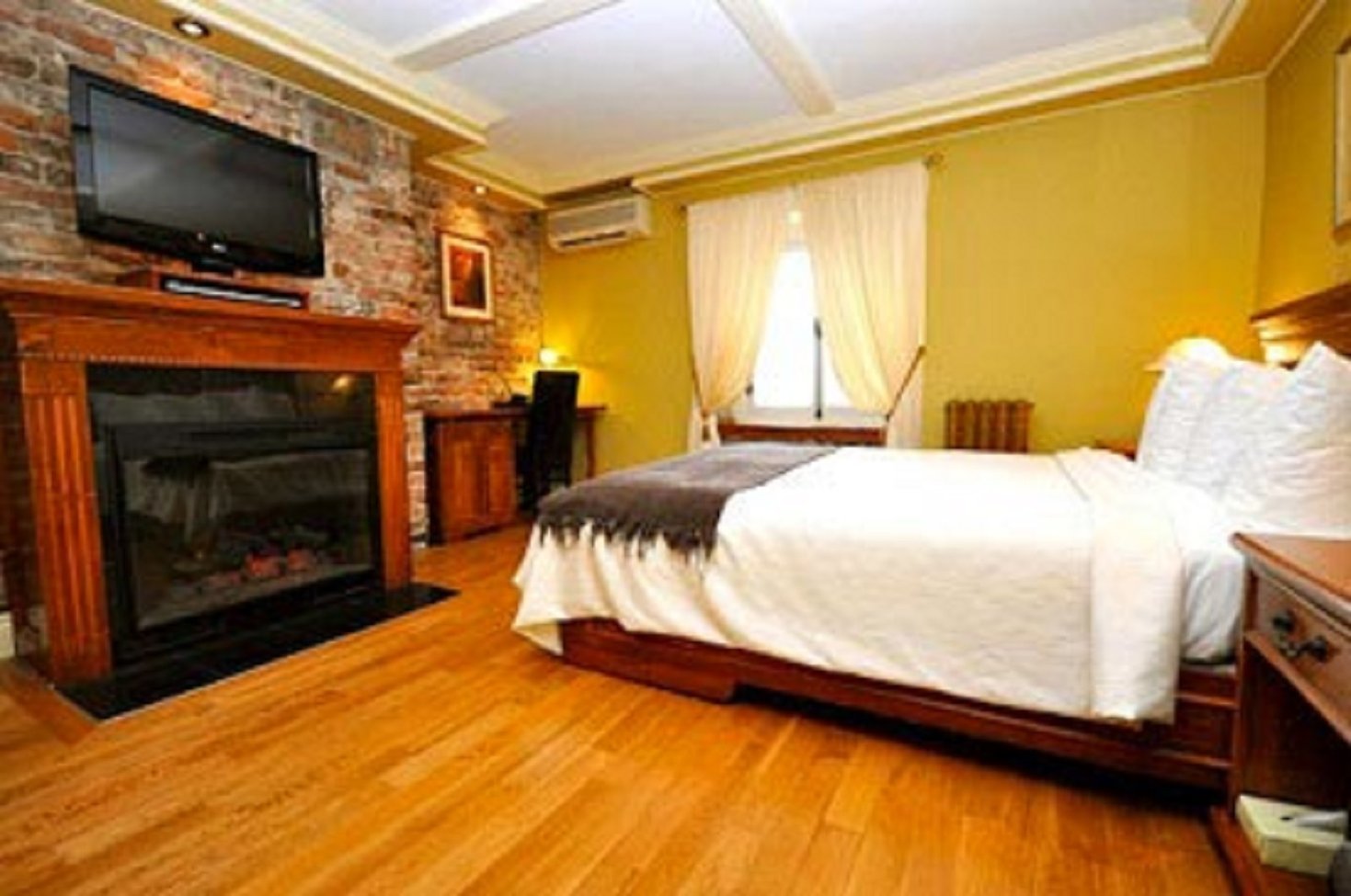 Acadia Hotel 10/39
