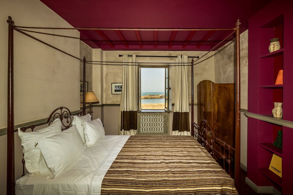 Hotel L'Iglesia 13/50