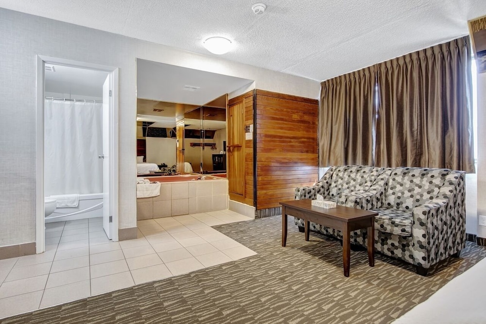 Deluxe Inn 53/70