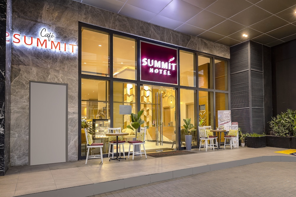 Summit Hotel Greenhills in SAN JUAN