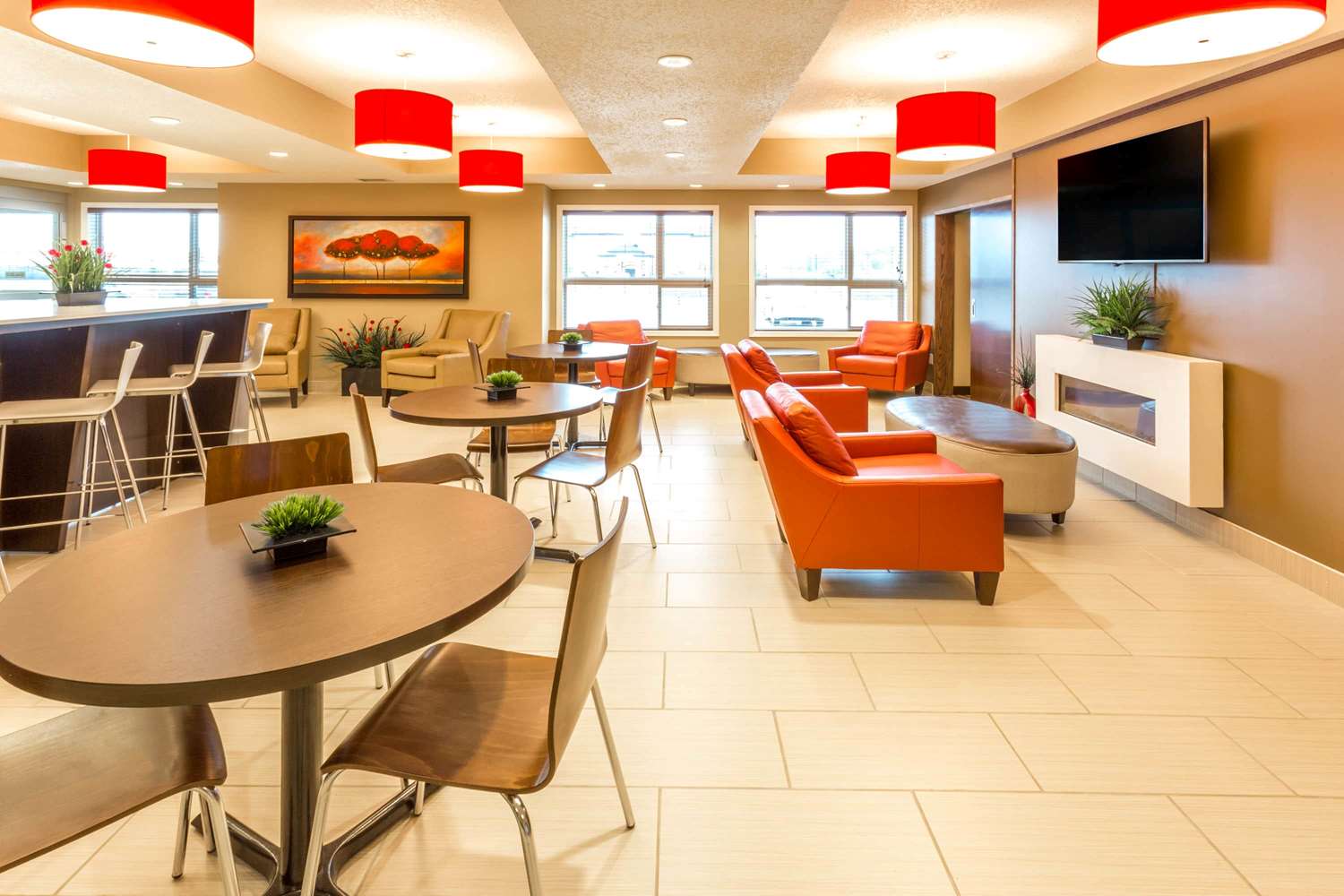 Microtel Inn And Suites By Wyndham Whitecourt 26/41