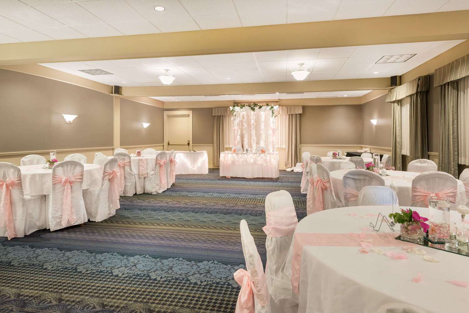 Ramada Plaza by Wyndham Portland 22/35