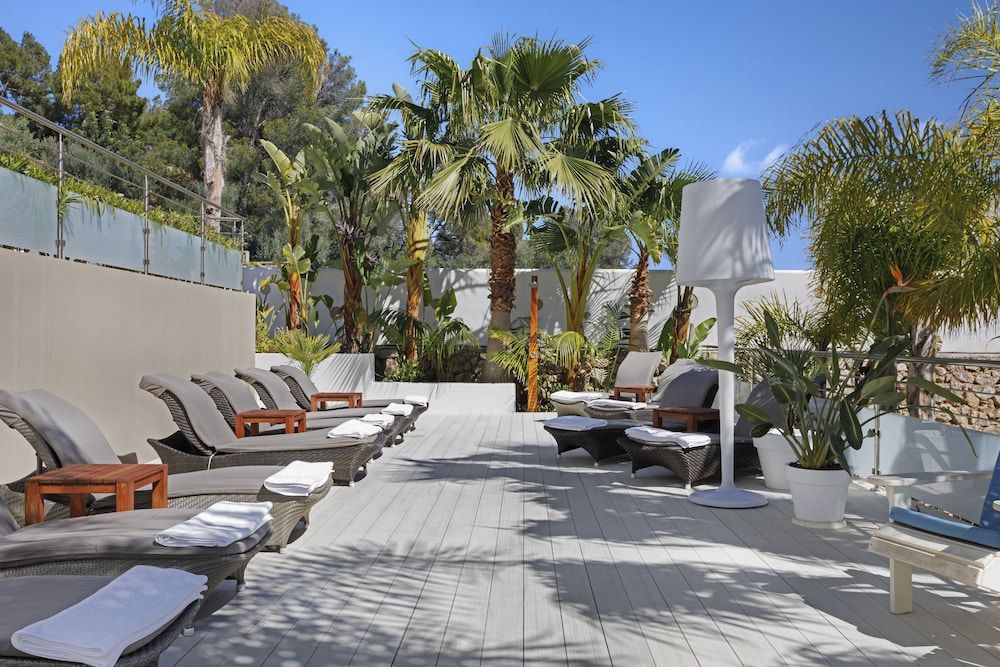Portals Hills Boutique Hotel 60/65