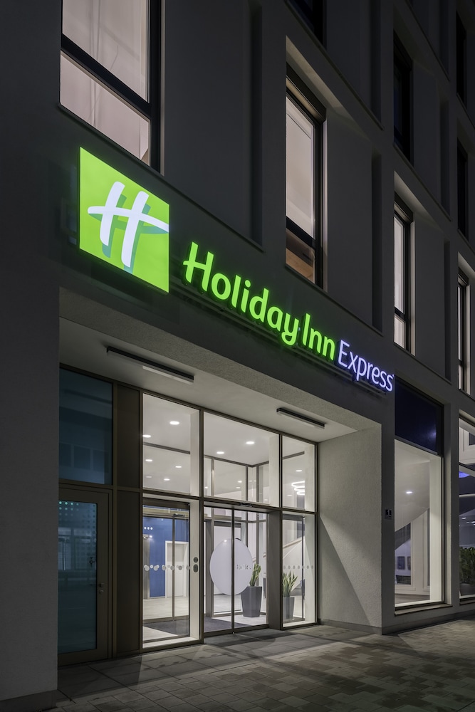 Holiday Inn Express Regensburg 3/46