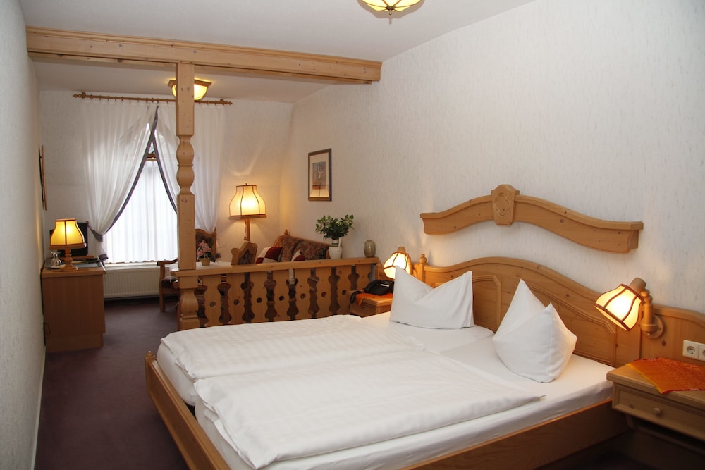 Hotel Zum Burgergarten 13/50