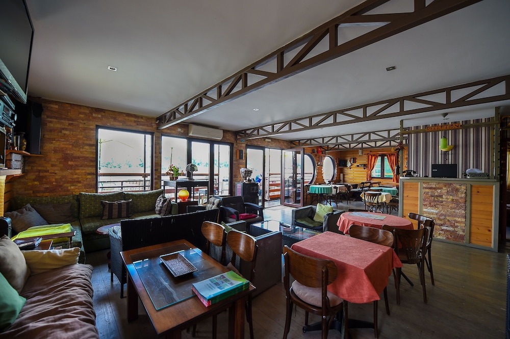 San Art Floating Hostel&Apartments 14/28