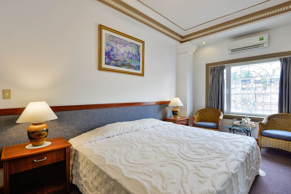 The Spring Hotel 24/56