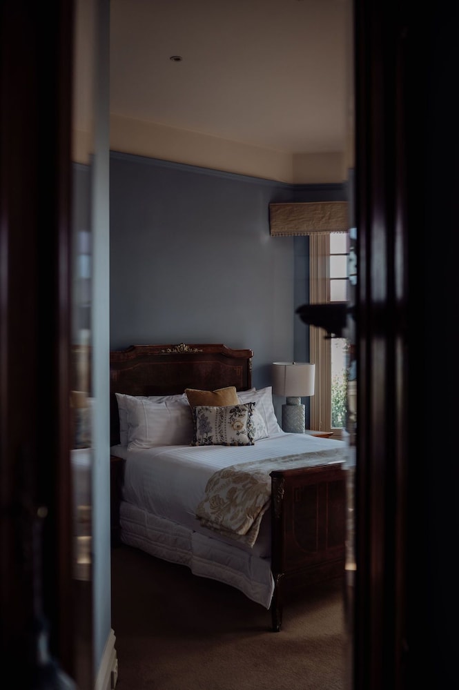 Grande Vue Private Hotel 25/66