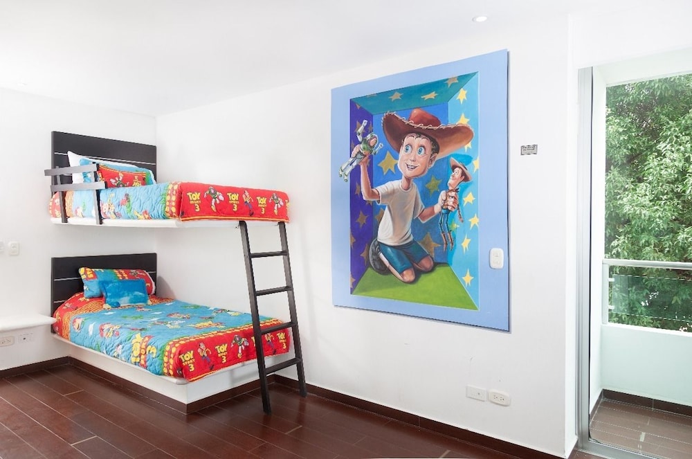 Hotel Paraiso Estudios 11/28