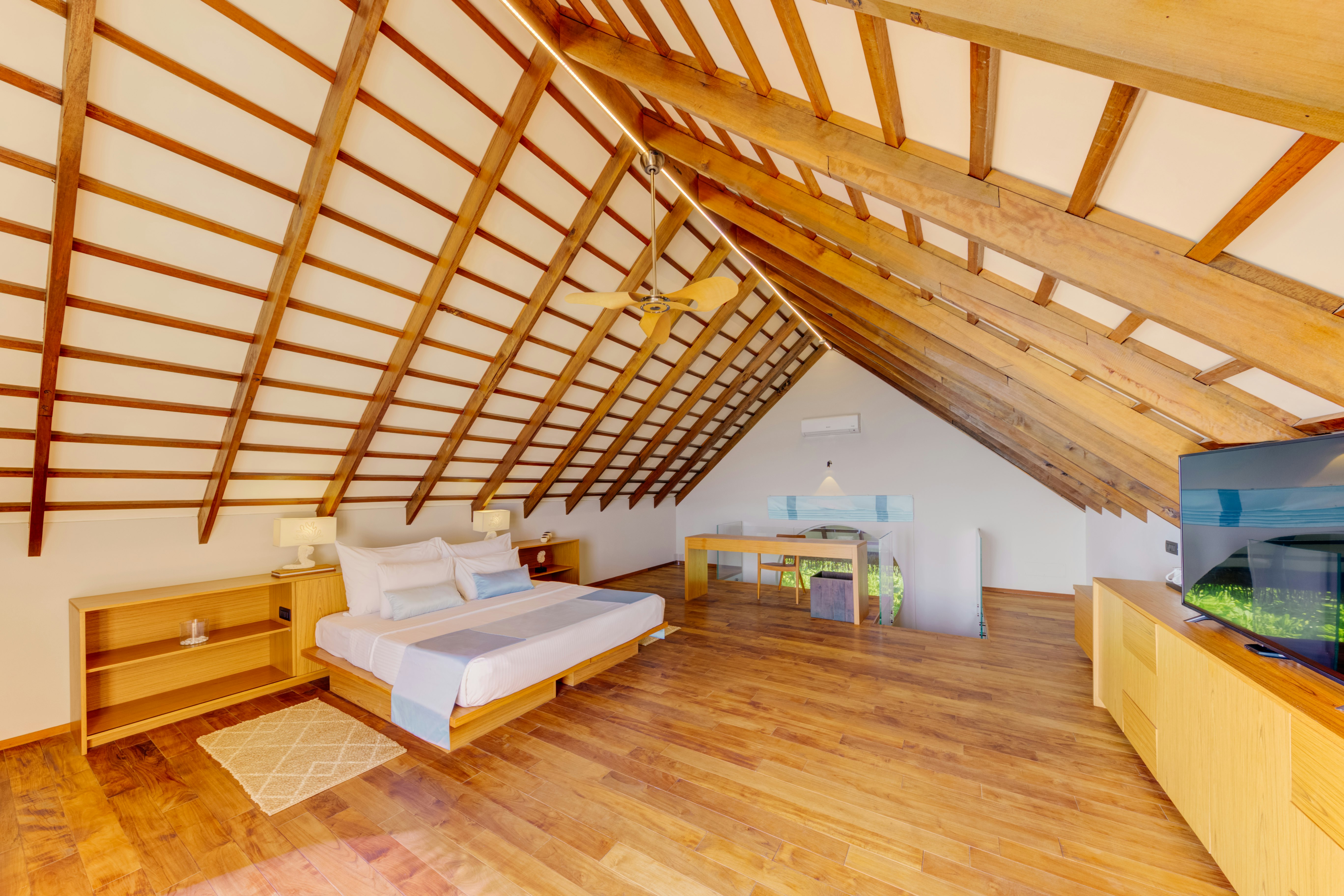 Superior Beach Loft