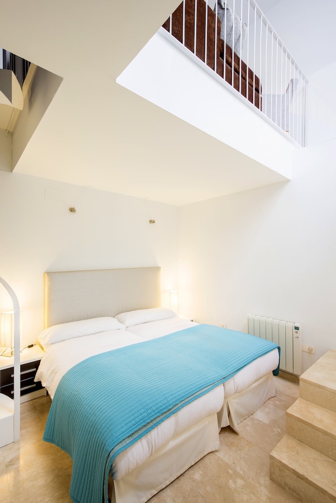 Comet Suites Elvira 14/62
